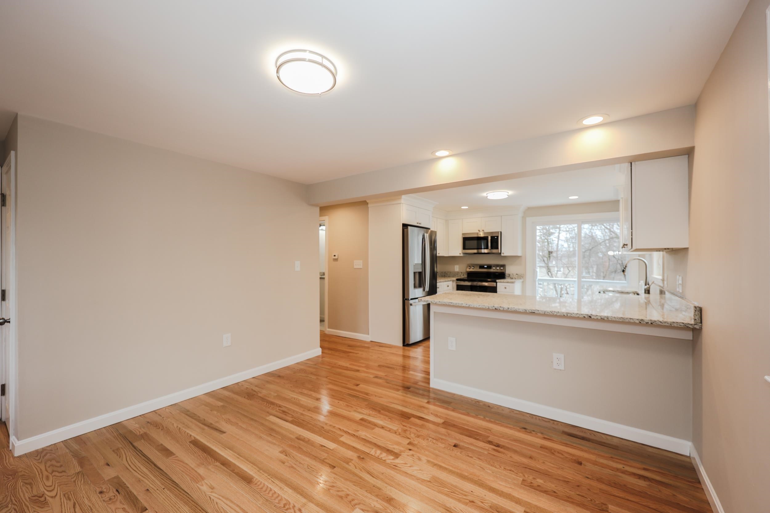 29 Nightingale Road Nashua, NH 03062 - Photo 5 of 26