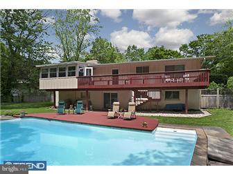 107 Lewis Brook Road Pennington, NJ 08534 - Photo 2 of 11 Exterior Back