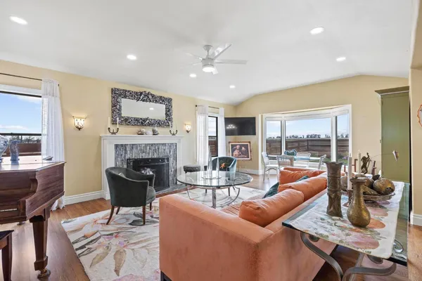 $1,089,900 | 18598 Highway 113, Knights Landing, CA 95645