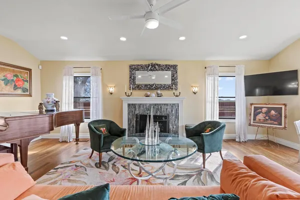 $1,089,900 | 18598 Highway 113, Knights Landing, CA 95645
