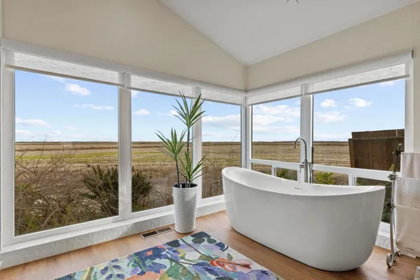 $1,089,900 | 18598 Highway 113, Knights Landing, CA 95645