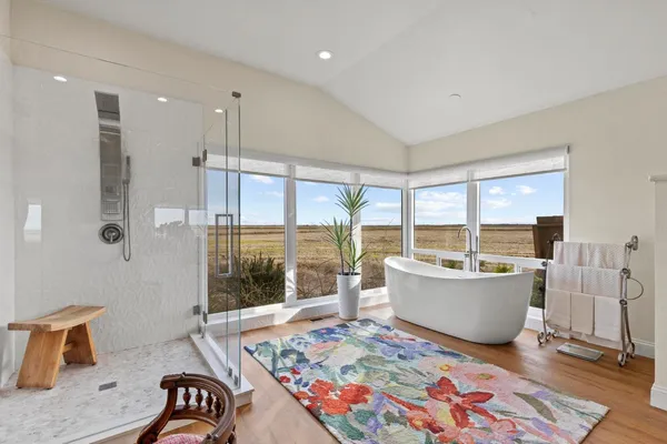 $1,089,900 | 18598 Highway 113, Knights Landing, CA 95645