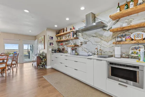 $1,089,900 | 18598 Highway 113, Knights Landing, CA 95645