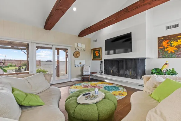 $1,089,900 | 18598 Highway 113, Knights Landing, CA 95645