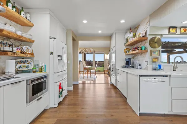 $1,089,900 | 18598 Highway 113, Knights Landing, CA 95645