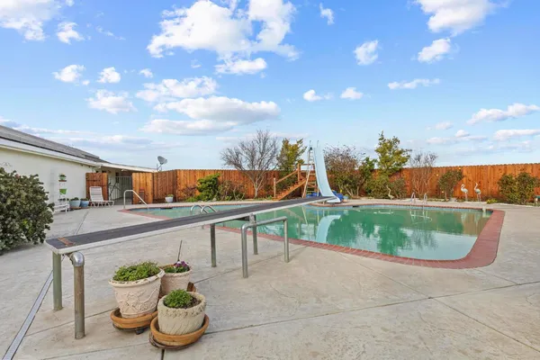 $1,089,900 | 18598 Highway 113, Knights Landing, CA 95645