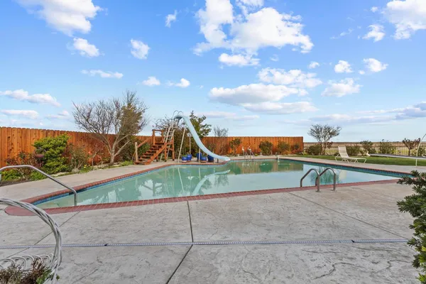 $1,089,900 | 18598 Highway 113, Knights Landing, CA 95645