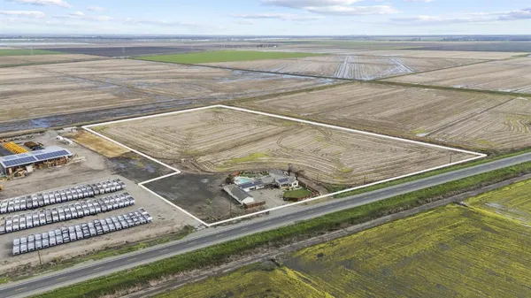 $1,089,900 | 18598 Highway 113, Knights Landing, CA 95645
