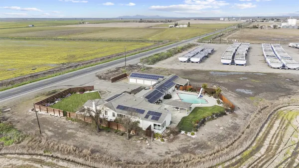 $1,089,900 | 18598 Highway 113, Knights Landing, CA 95645