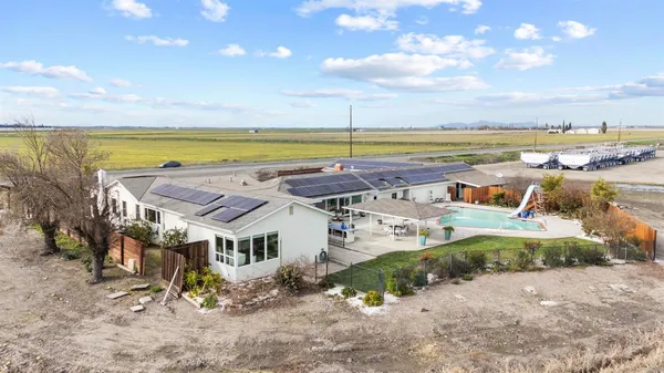 $1,089,900 | 18598 Highway 113, Knights Landing, CA 95645