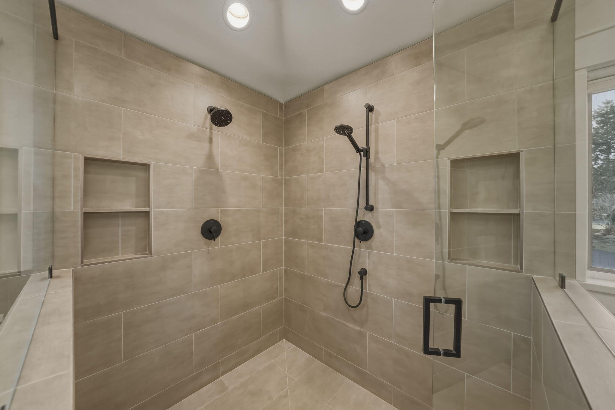 21680 Butte Ranch Road Bend, OR 97702 - Photo 28 of 65 PRIMARY SUITE