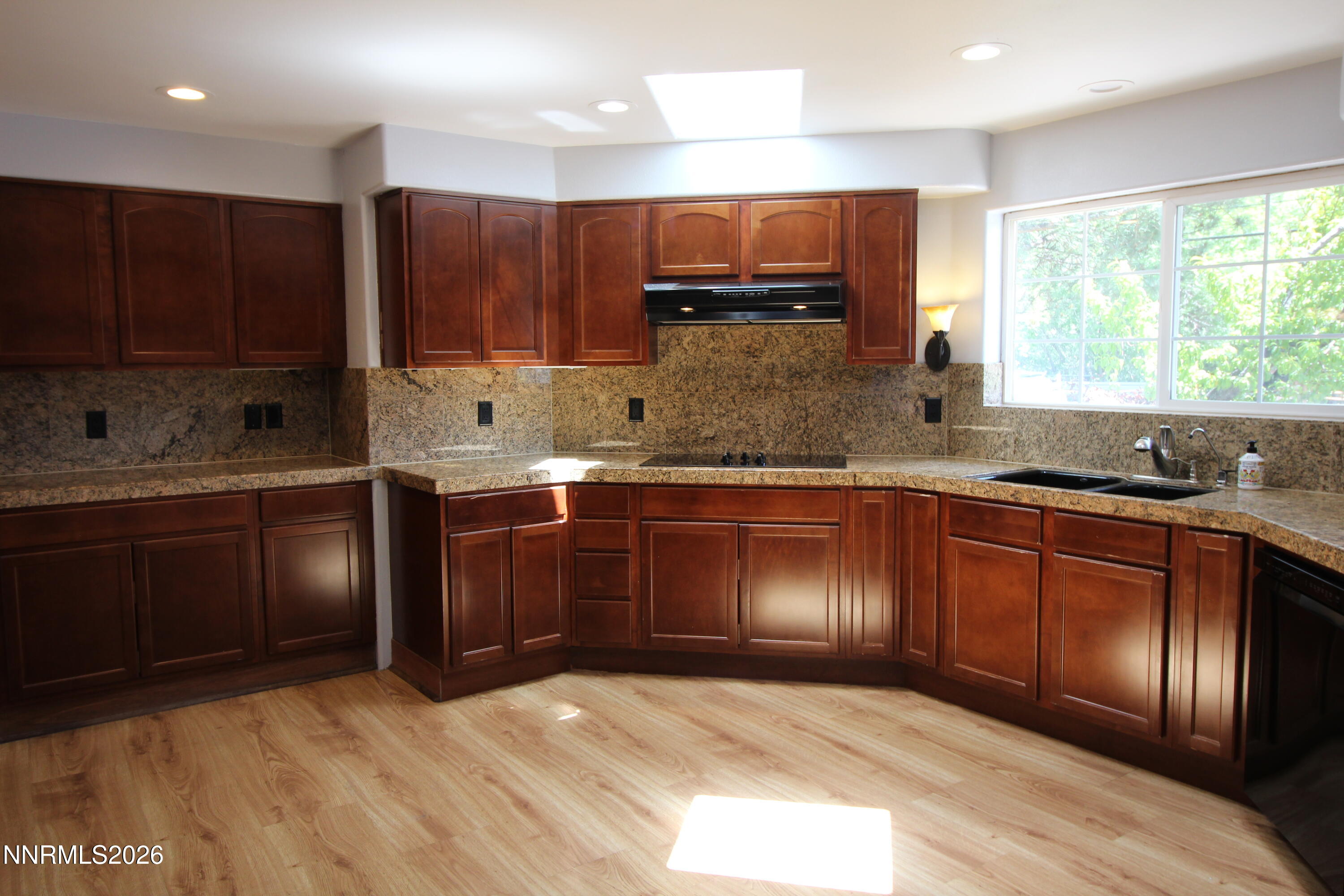 120 Andrew Lane Reno, NV 89521 - Photo 12 of 59 Kitchen