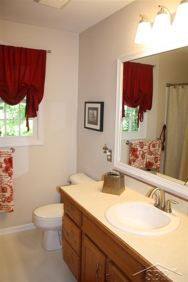 8633 Timber Trail Freeland, MI 48623 - Photo 6 of 19 31203536-5.JPG