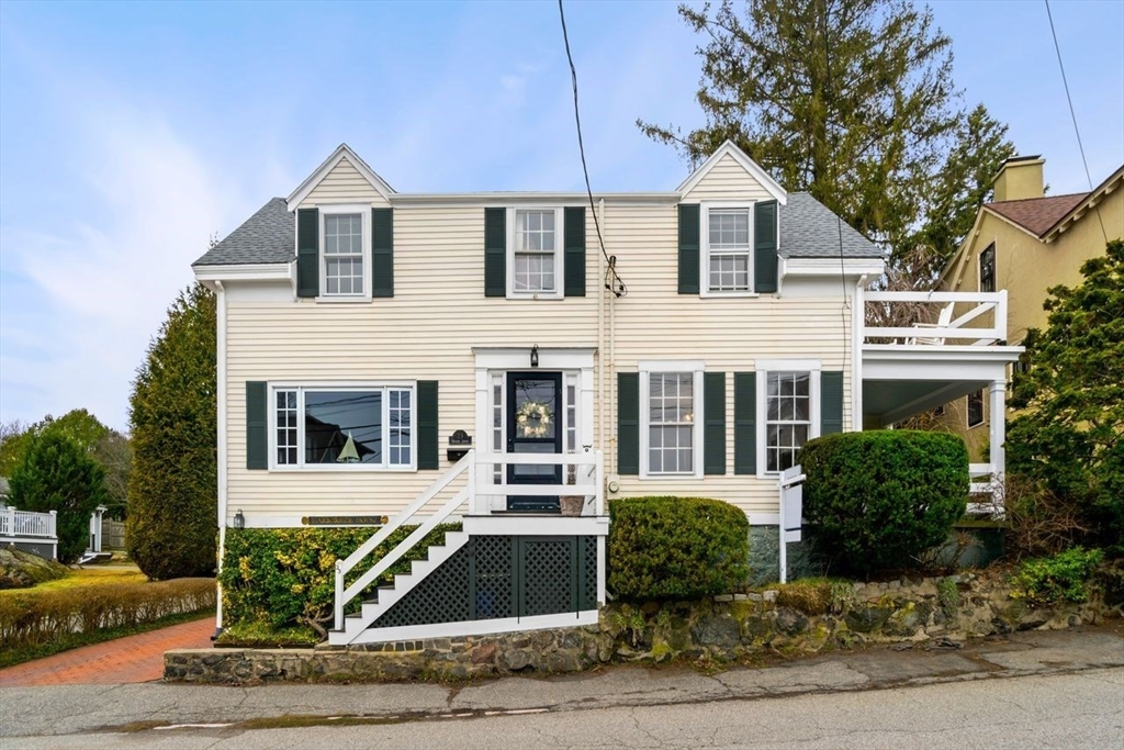 23 Gregory Street Marblehead, MA 01945 - Photo 2 of 42