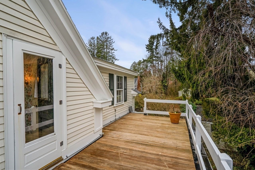 23 Gregory Street Marblehead, MA 01945 - Photo 28 of 42