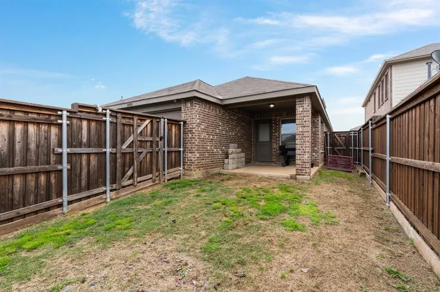 $2,100 | 1490 Alamandine Avenue, Cross Roads, TX 76227