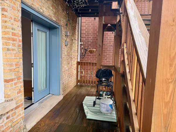 $3,500 | 1350 North Leavitt Street, Unit 2, Chicago, IL 60622