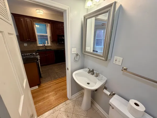 $3,500 | 1350 North Leavitt Street, Unit 2, Chicago, IL 60622