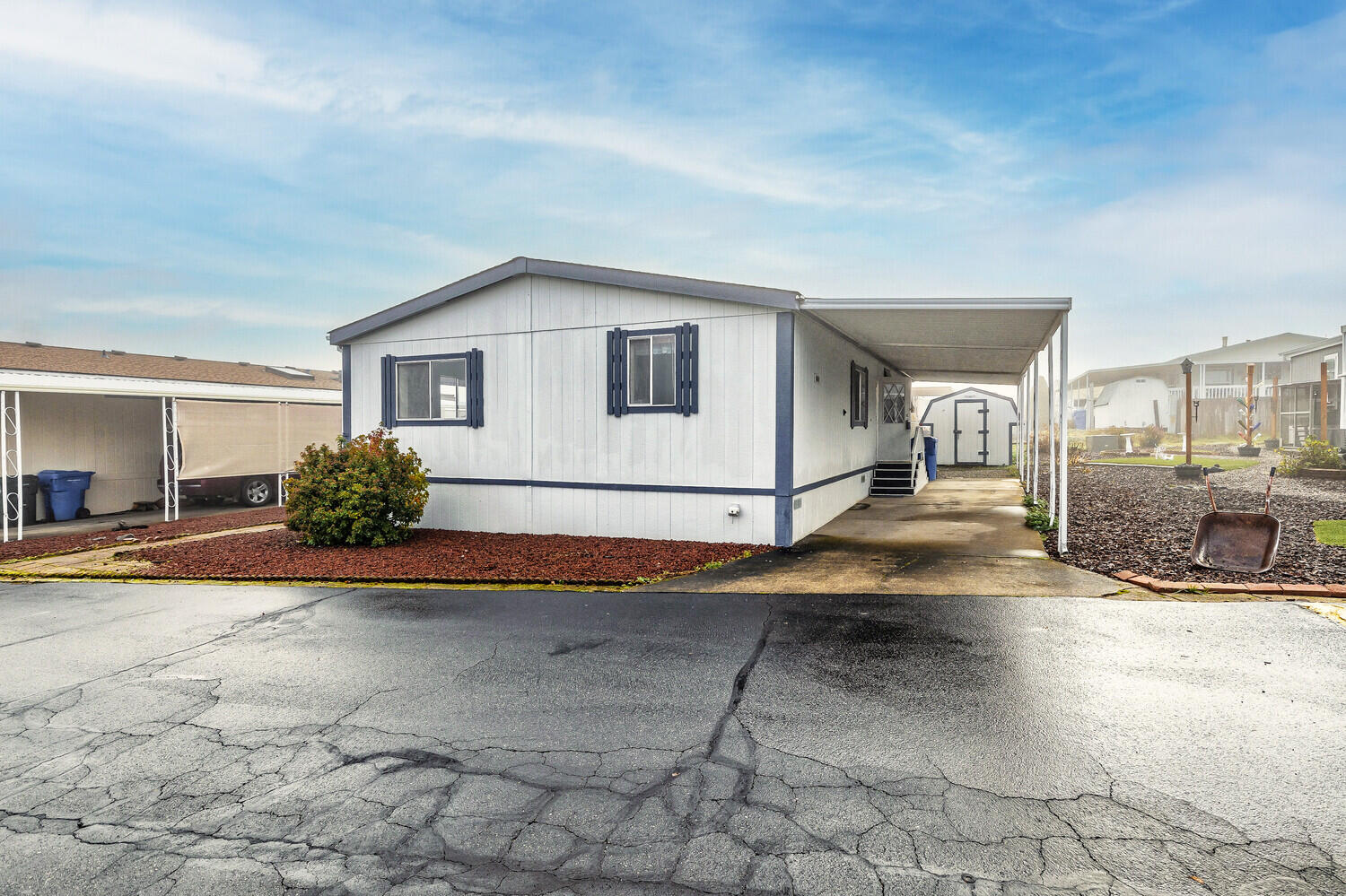 8401 Old Stage Road, Unit 12 Central Point, OR 97502 - Photo 4 of 29 02_OS_2_mls