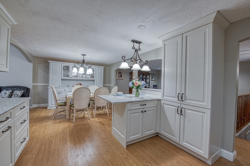 5 Chase Drive Sharon, MA 02067 - Photo 3 of 36