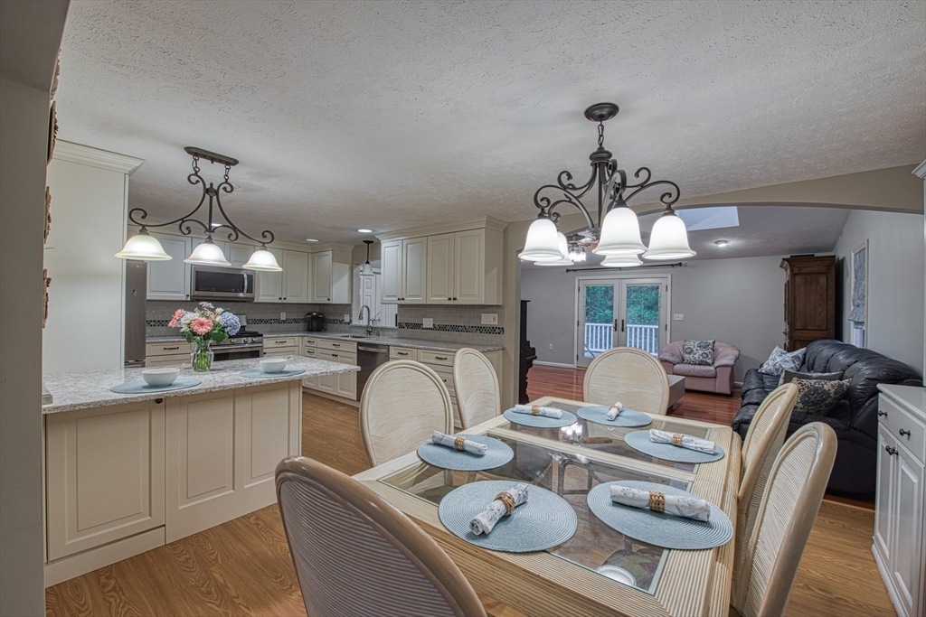 5 Chase Drive Sharon, MA 02067 - Photo 4 of 36