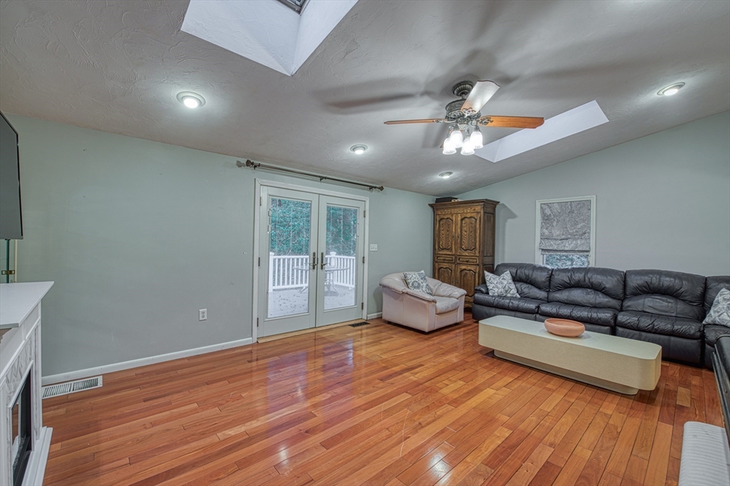 5 Chase Drive Sharon, MA 02067 - Photo 6 of 36