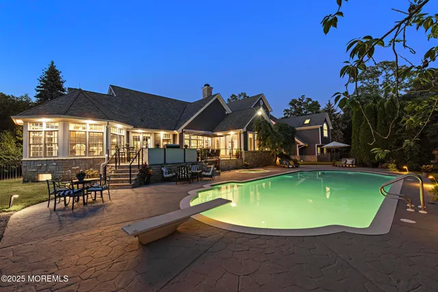 $5,595,000 | 8 Black Point Horseshoe Street, Rumson, NJ 07760