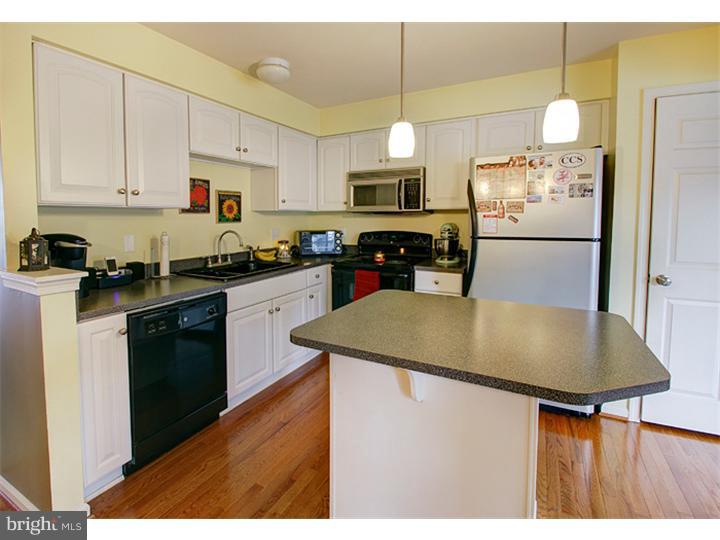 2802 Orchard View Road Reading, PA 19606 - Photo 3 of 23 Kitchen