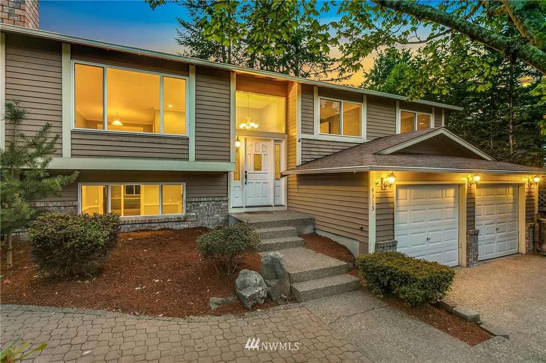 4315 Northeast 22nd Court Renton, WA 98059 - Photo 2 of 24