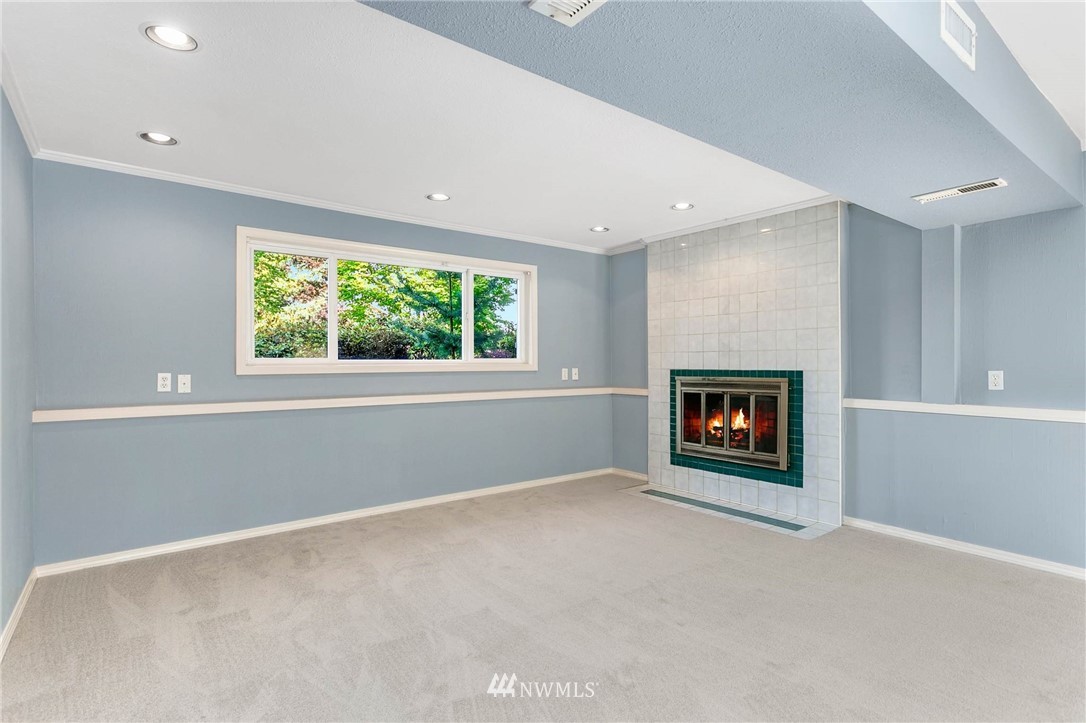 4315 Northeast 22nd Court Renton, WA 98059 - Photo 14 of 24