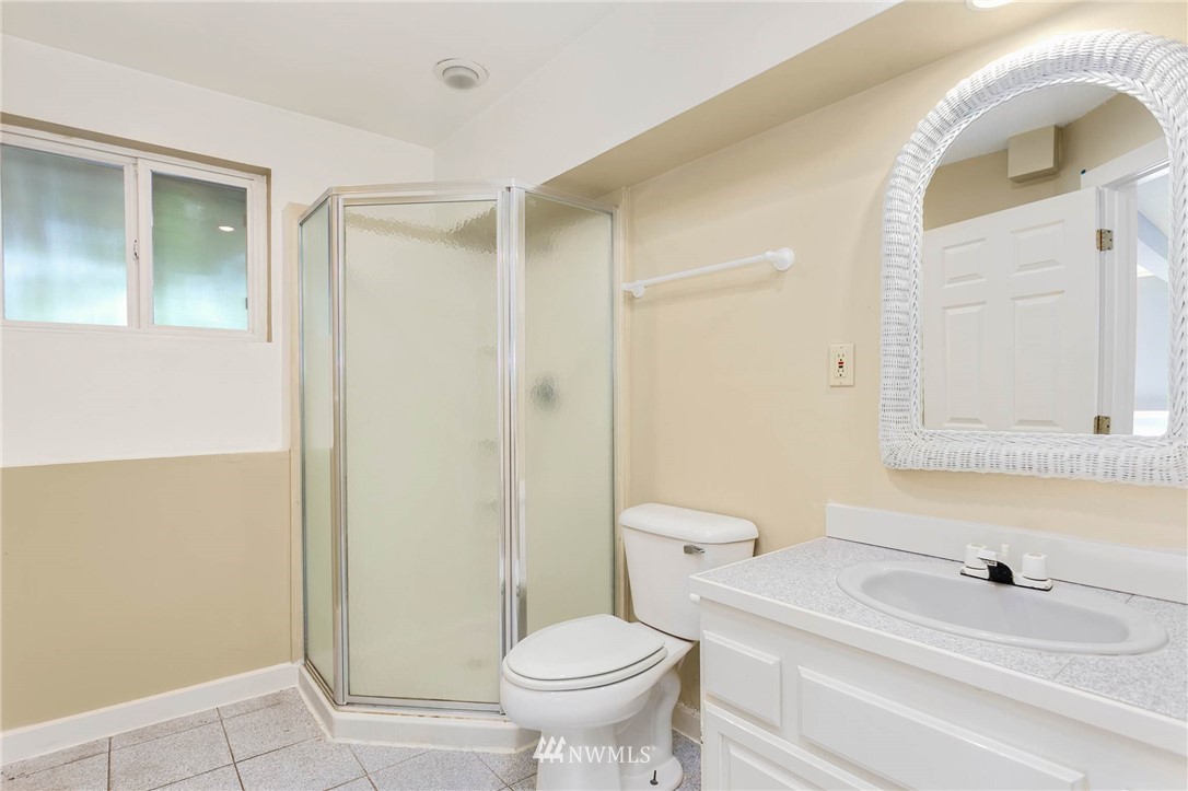 4315 Northeast 22nd Court Renton, WA 98059 - Photo 18 of 24