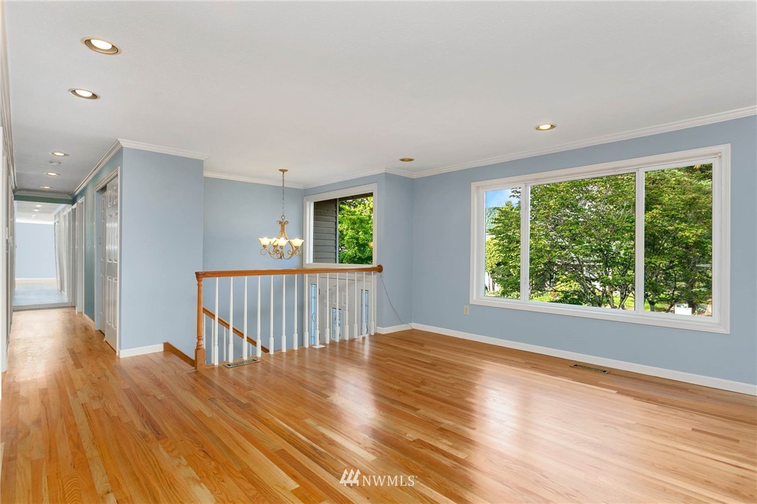 4315 Northeast 22nd Court Renton, WA 98059 - Photo 3 of 24
