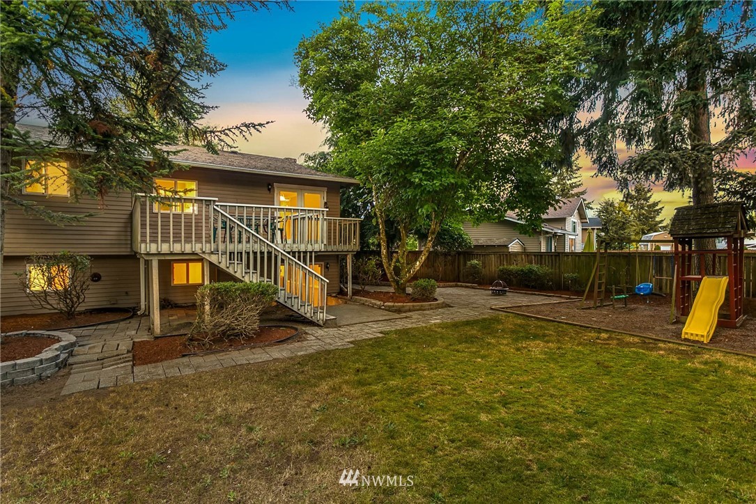 4315 Northeast 22nd Court Renton, WA 98059 - Photo 23 of 24