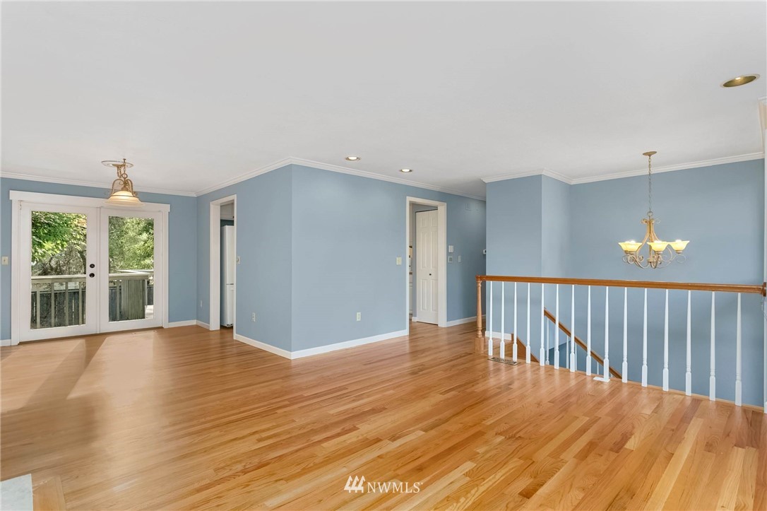4315 Northeast 22nd Court Renton, WA 98059 - Photo 5 of 24