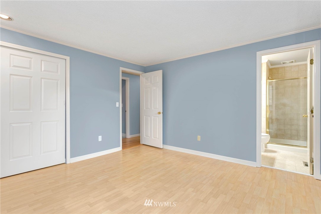 4315 Northeast 22nd Court Renton, WA 98059 - Photo 8 of 24