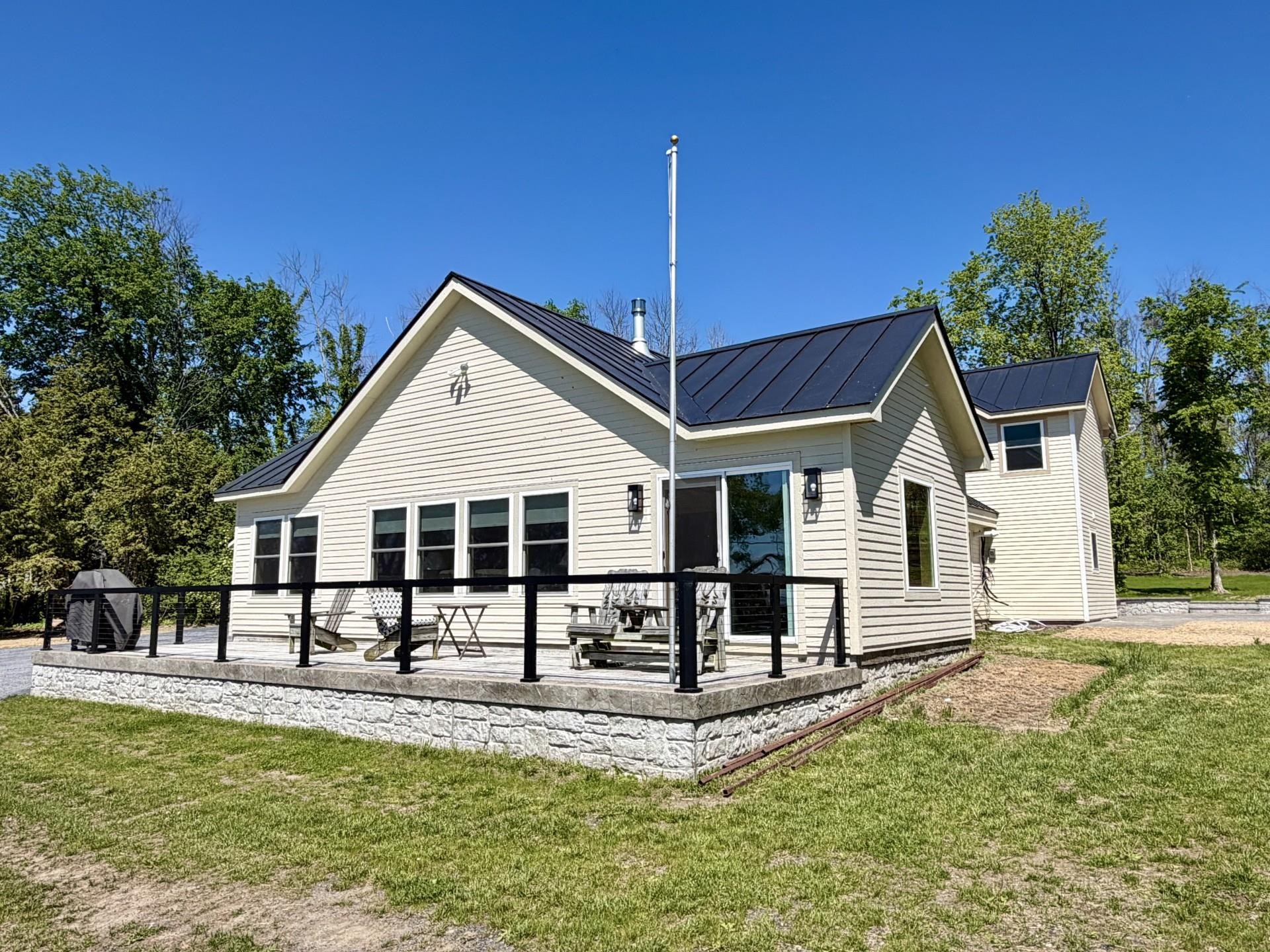 3953 West Shore Road Alburgh, VT 05440 - Photo 3 of 48