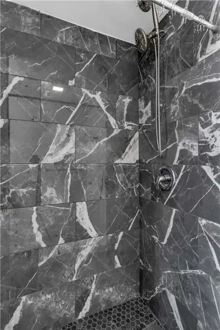 $1,800 | 78 Old Oak Avenue, Unit 2, Cranston, RI 02920