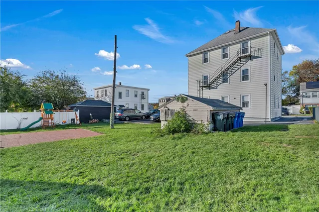 $1,800 | 78 Old Oak Avenue, Unit 2, Cranston, RI 02920