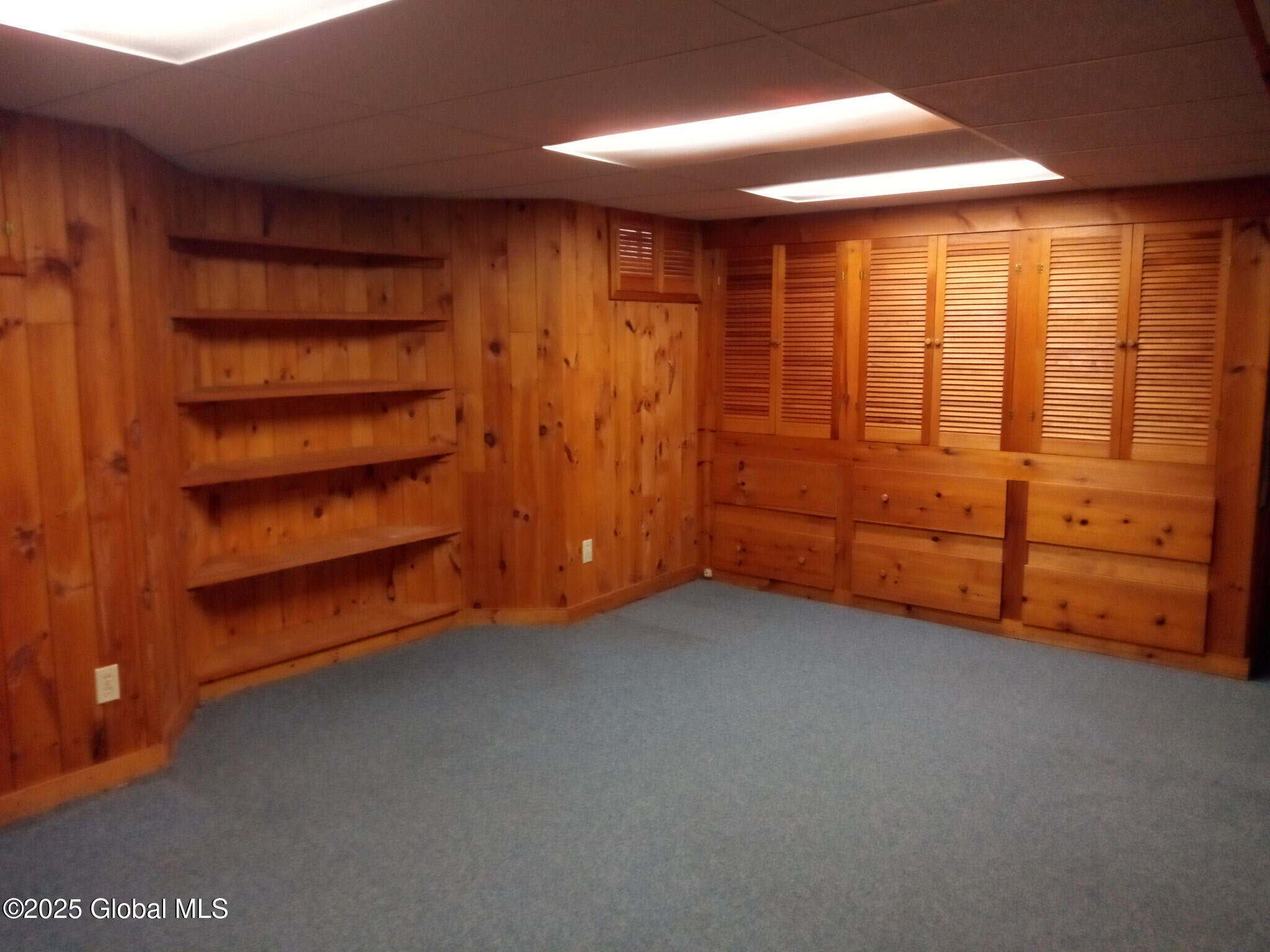 375 Wellington Road Bethlehem, NY 12054 - Photo 9 of 25 9) 56658-680fac40442ce