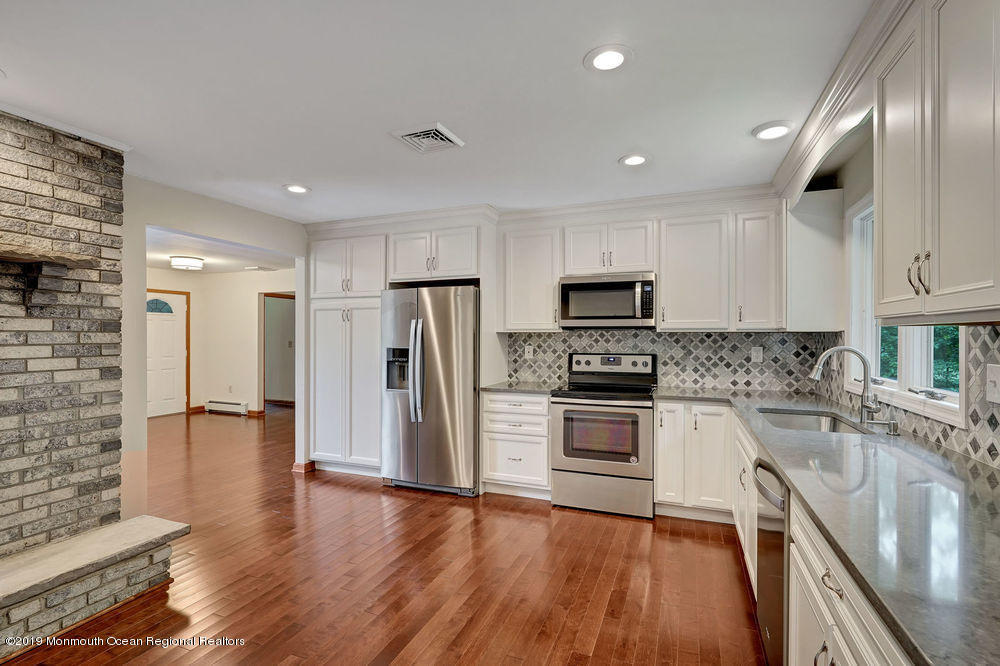 724 Fort Plains Road Howell, NJ 07731 - Photo 12 of 37 025_dsc01496