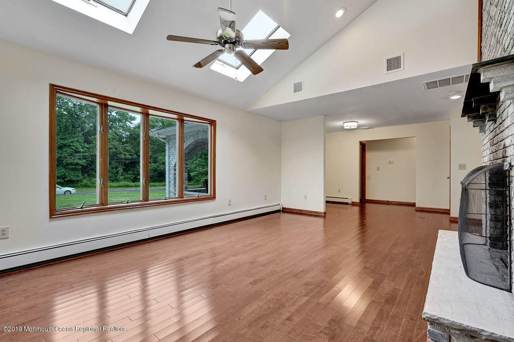 724 Fort Plains Road Howell, NJ 07731 - Photo 9 of 37 021_dsc01456
