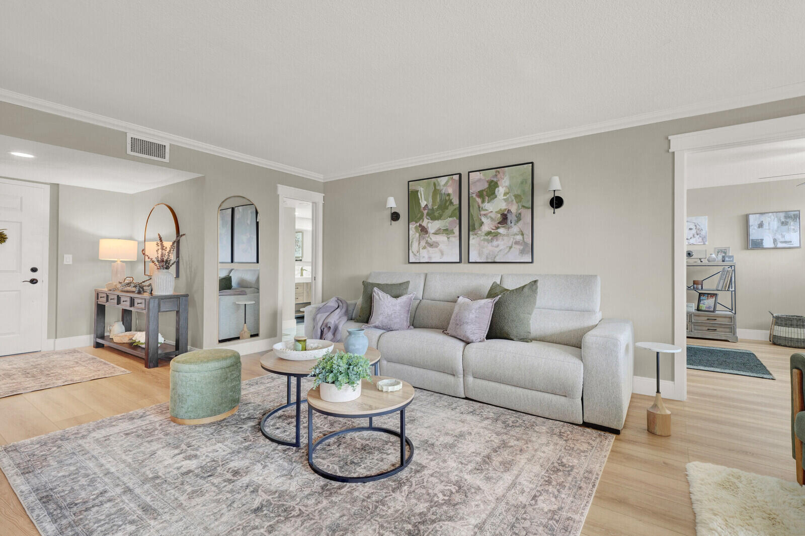 800 Jeffery Street, Unit 403 Boca Raton, FL 33487 - Photo 7 of 48 Living Room