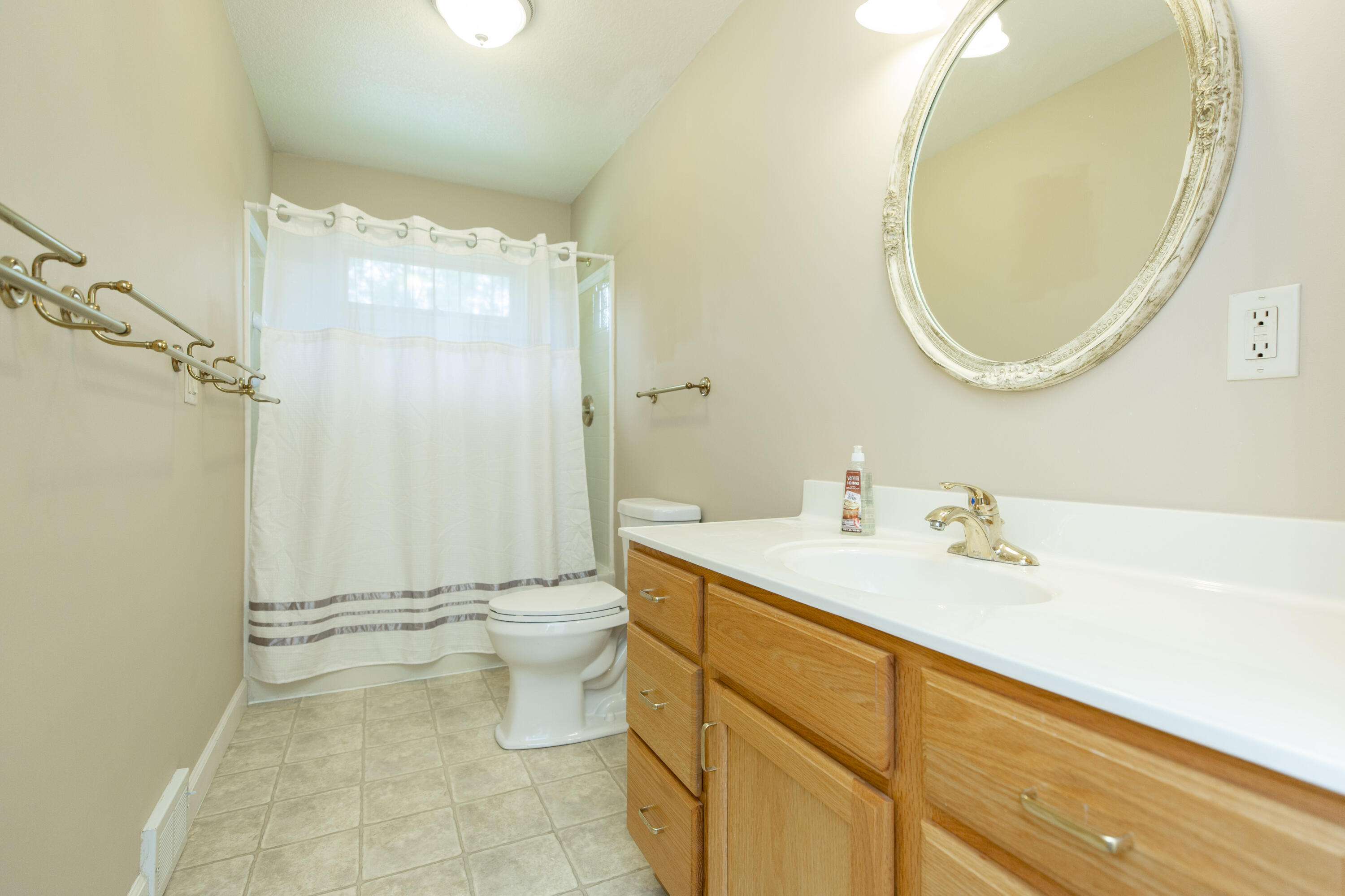 1803 Bell Road Niles, MI 49120 - Photo 16 of 45 1803 Bell_2025_IMG_7017