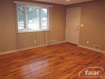 3267 North Genesee Road Flint, MI 48506 - Photo 10 of 19 20144236-9.JPG