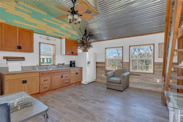 $1,472,777 | 4403 Farm To Market 205, Bluff Dale, TX 76433