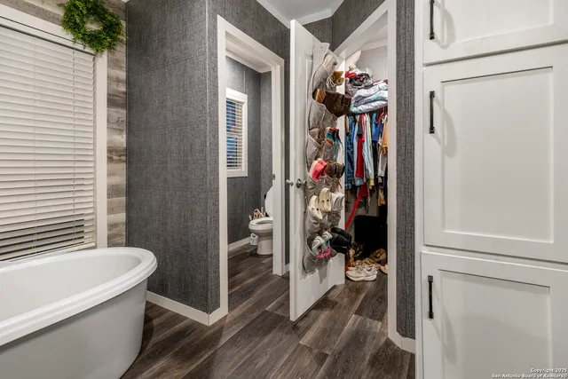 $468,000 | 14453 Farm To Market Road 472, Bigfoot, TX 78005