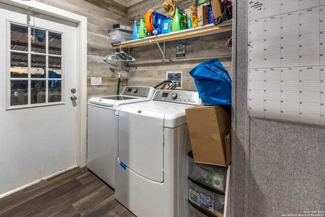 $468,000 | 14453 Farm To Market Road 472, Bigfoot, TX 78005