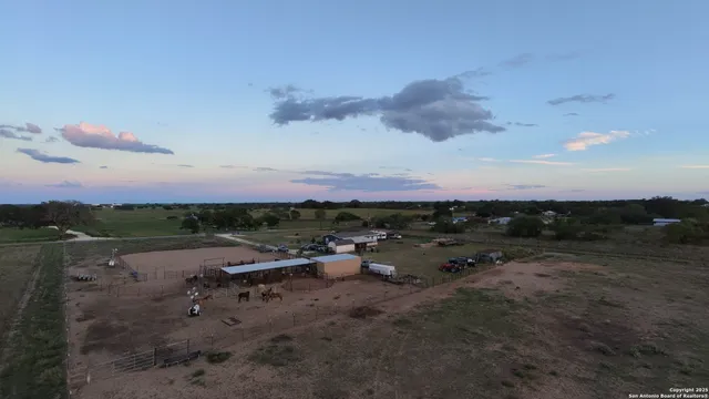 $468,000 | 14453 Farm To Market Road 472, Bigfoot, TX 78005