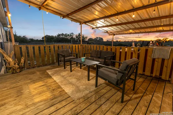 $468,000 | 14453 Farm To Market Road 472, Bigfoot, TX 78005