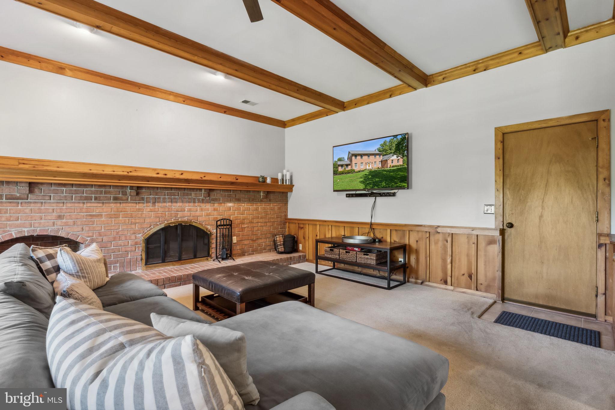 1021 Hawlings Road Brookeville, MD 20833 - Photo 14 of 62 Gallery Image 14